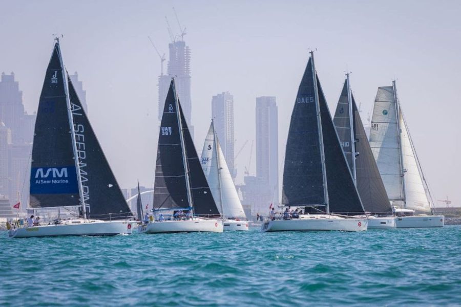 Record fleet starts the Aramex Dubai to Muscat Race: