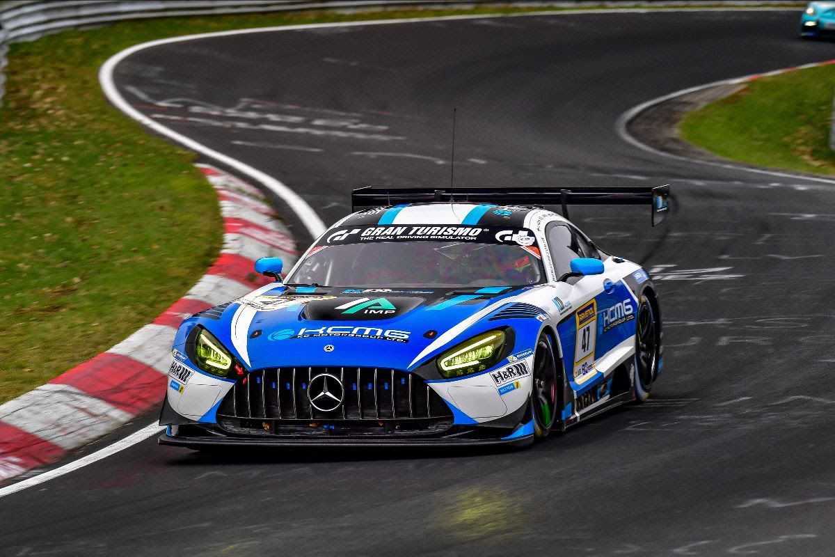 Team KCMG ready for racing action at the Nordschleife with NLS2