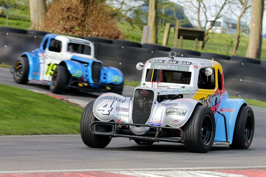 Silverstone start this Easter Weekend for new Legends Cars season