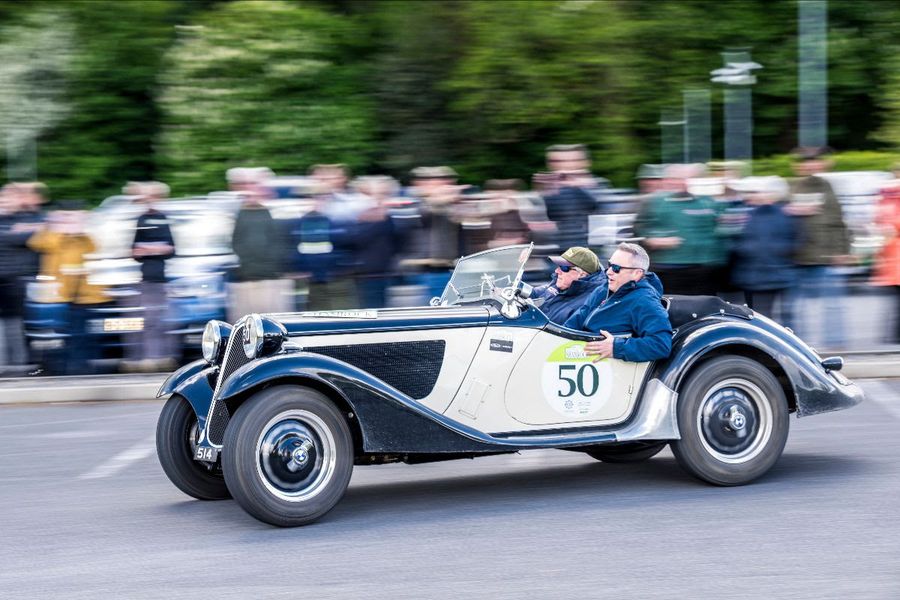 Rally the Globe: Vintage Shamrock victors in seventh heaven