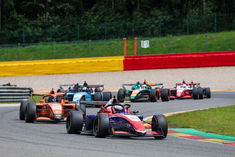 Popov becomes sixth different winner in first FIA FREC season