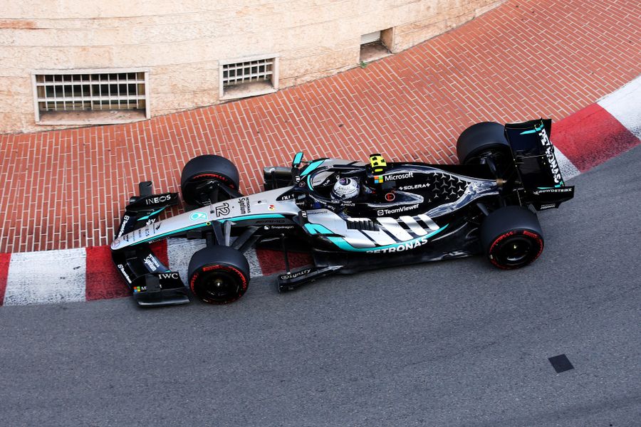 Antonelli takes Monaco pole in qualifying thriller
