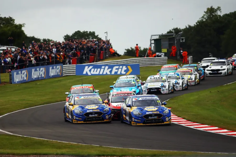 Cammish, Sutton and Rainford share the spoils at Oulton Park BTCC