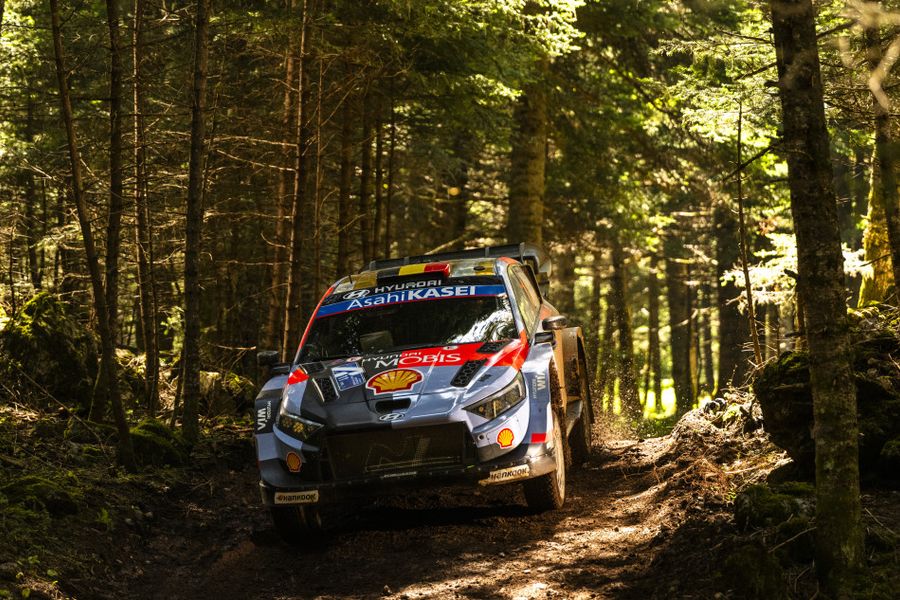 Neuville and Ogier set for Acropolis Rally showdown