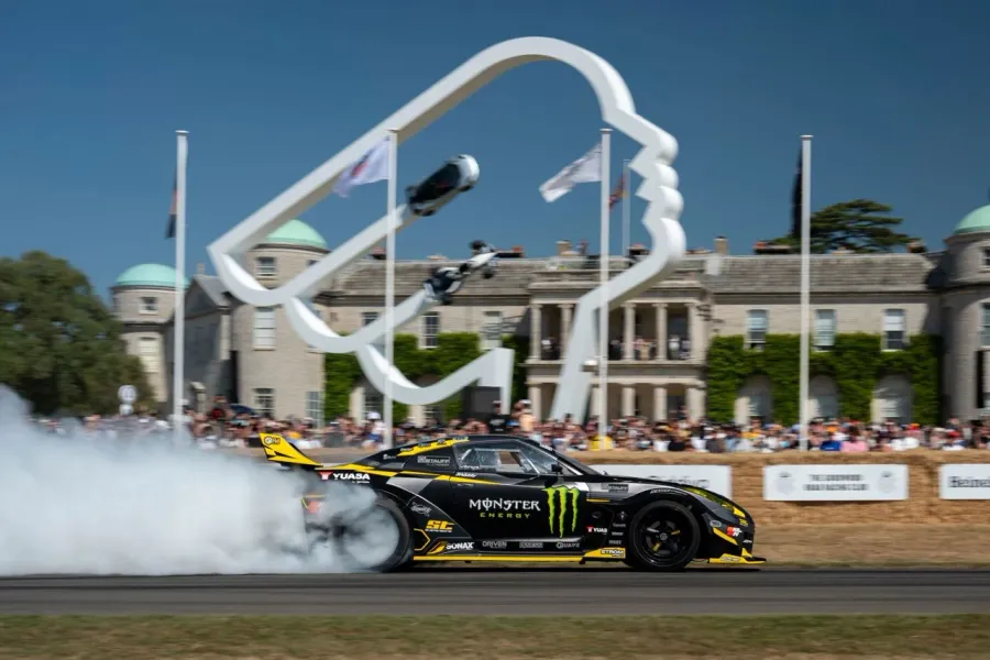 Goodwood FOS Live Stream: Saturday action