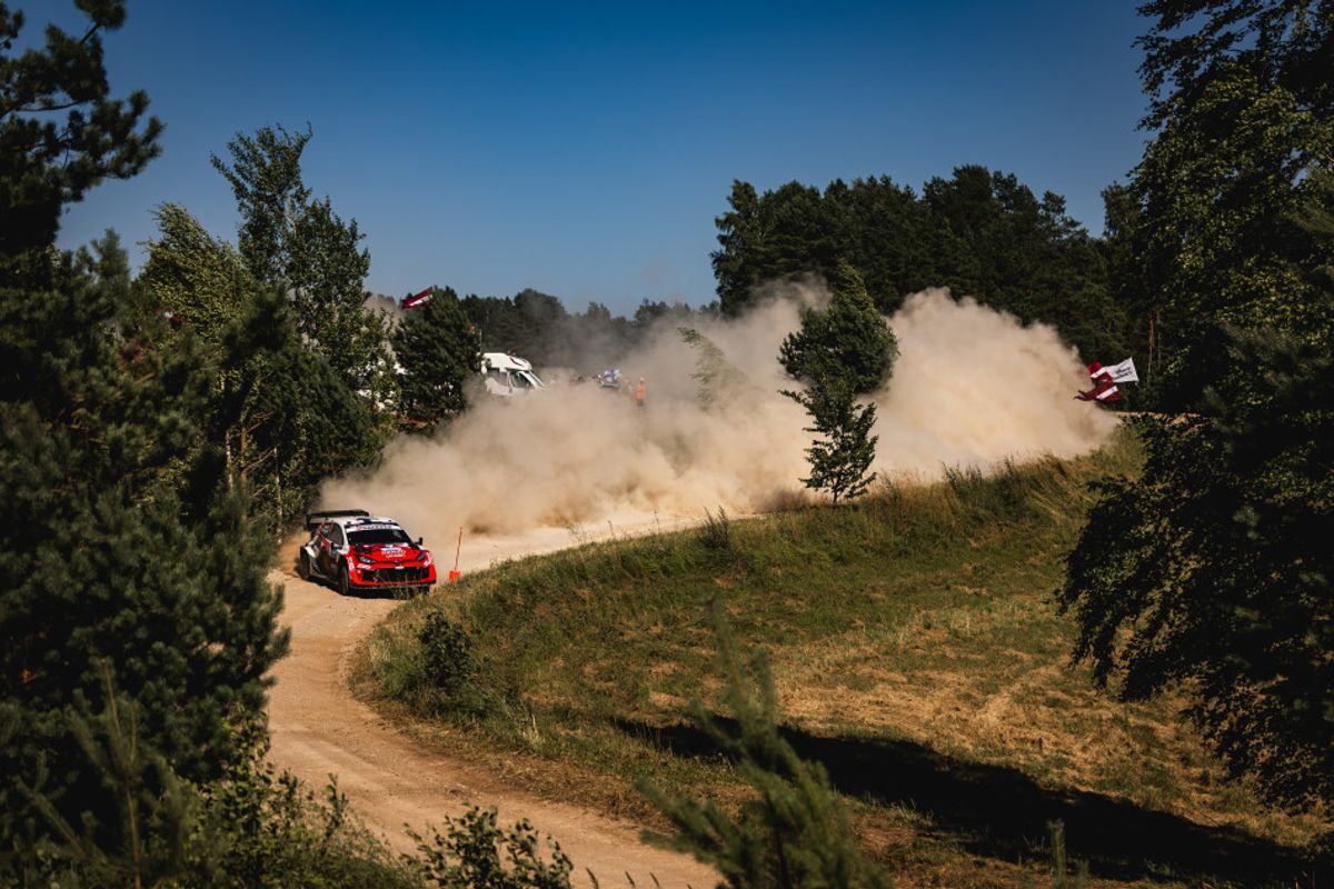 Sami Pajari closes in on maiden WRC victory in Estonia