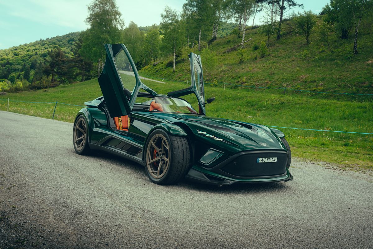 The P24 RS becomes Donkervoort’s first right-hand drive supercar