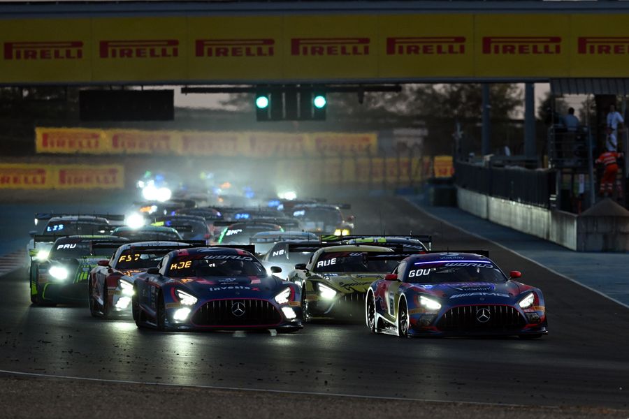 Record  27,000 spectators attend  Magny-Cour annual festival of motorsport