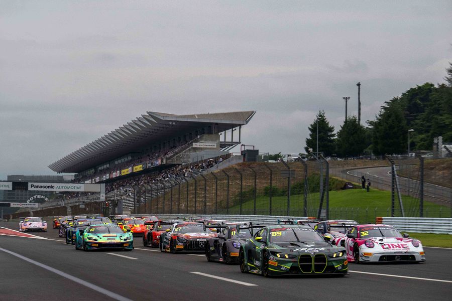Mercedes-AMG, Porsche and Ferrari vie for GT World Challenge glory