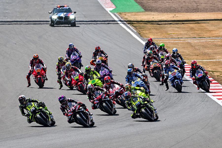 Raul Fernandez flies to British MotoGP victory at Silverstone,results