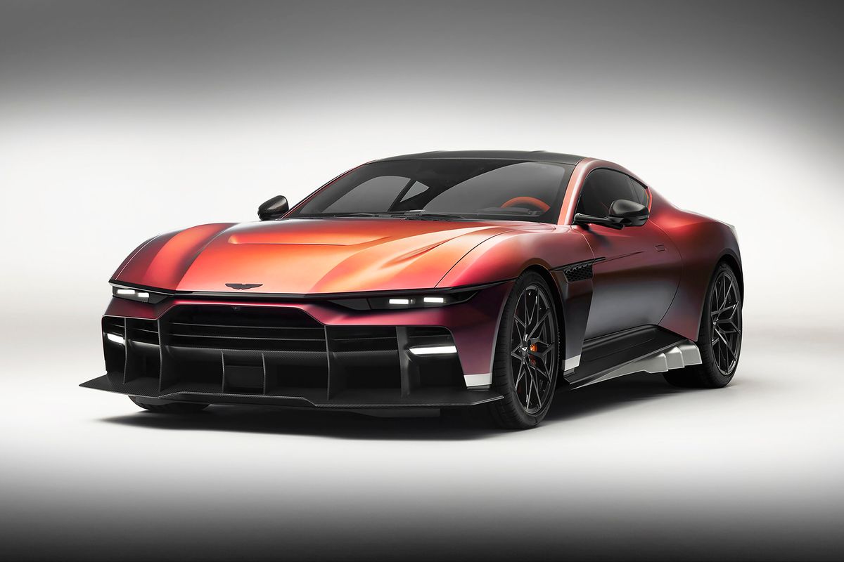 Aston Martin introduce the Aston Martin Valen, video