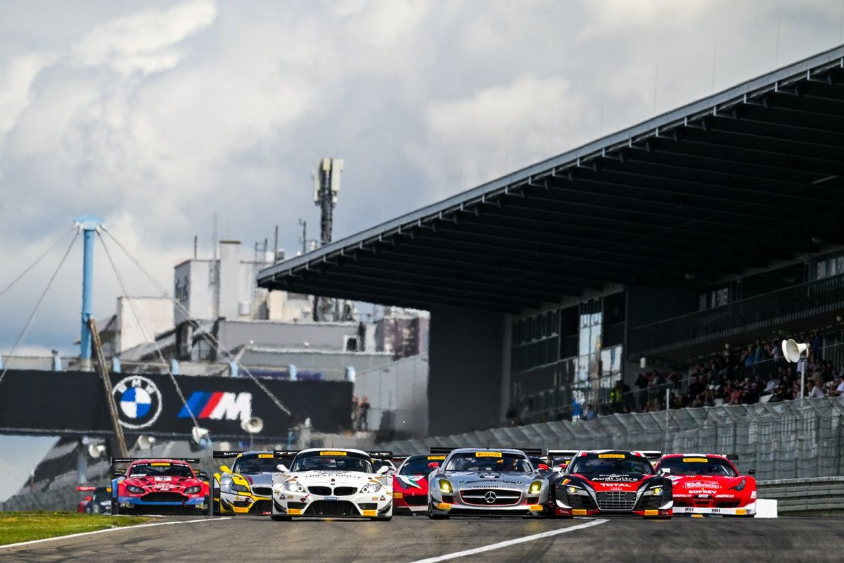 Von Oeynhausen stars at the Nürburgring GT3 Revival Series 