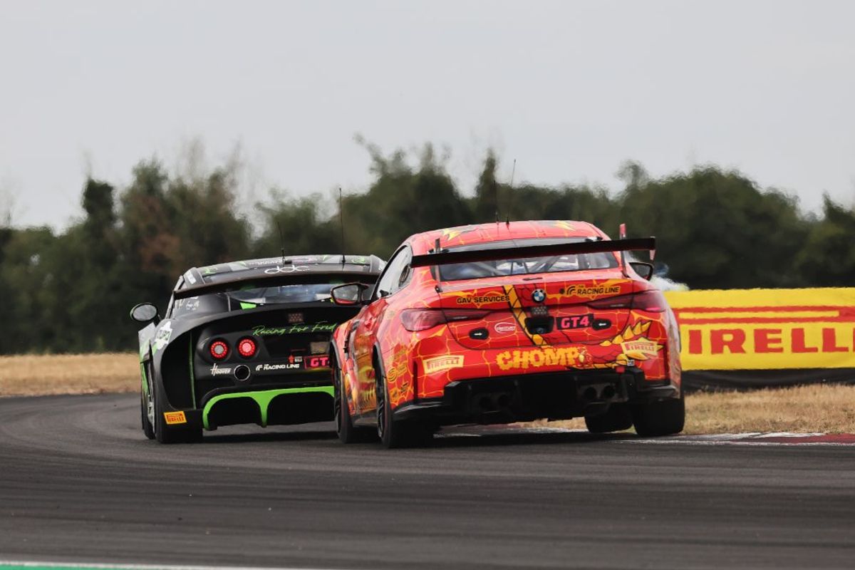 Five GT4 title leaders locked together ahead of Brands Hatch  finale