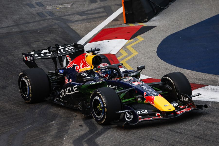 Verstappen seals pole for Singapore Sprint Qualifying