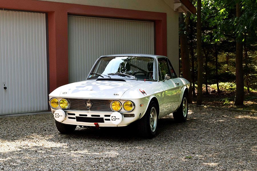 1971 Lancia Fulvia 1600 HF sold for €40 582 @ Auguttes Autoworld Auction, results