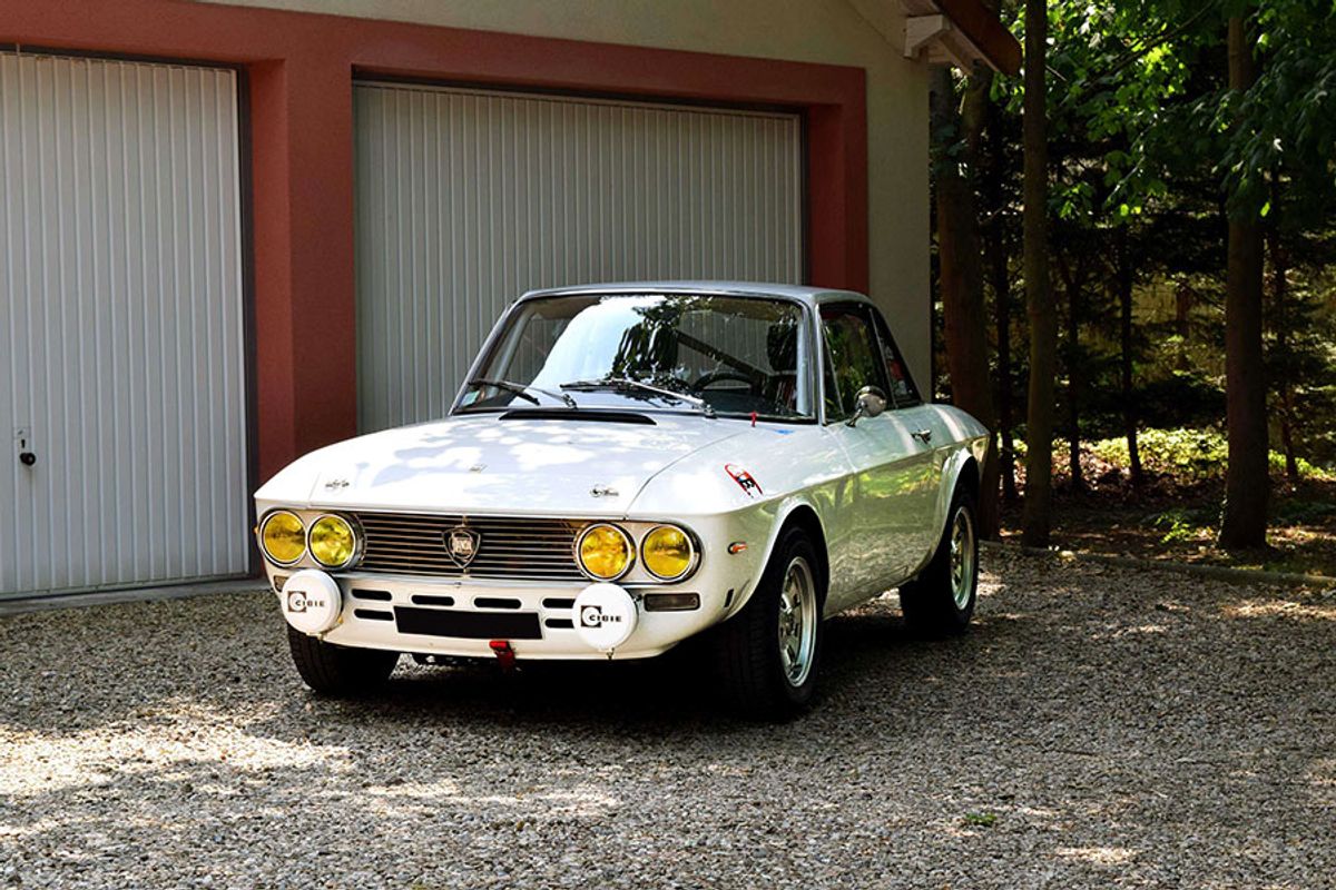 1971 Lancia Fulvia 1600 HF sold for €40 582 @ Auguttes Autoworld Auction, results