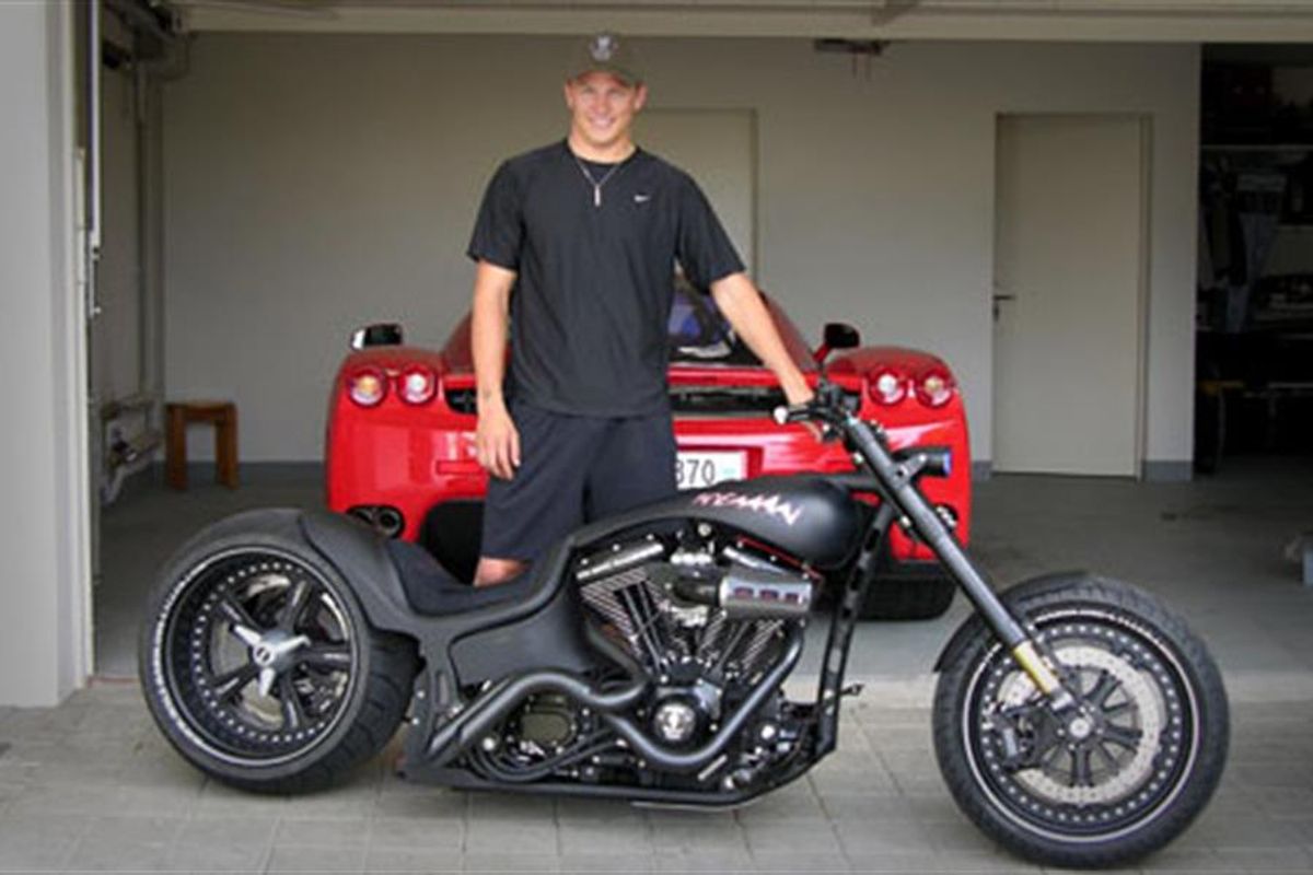 Racecars new site for Kimi