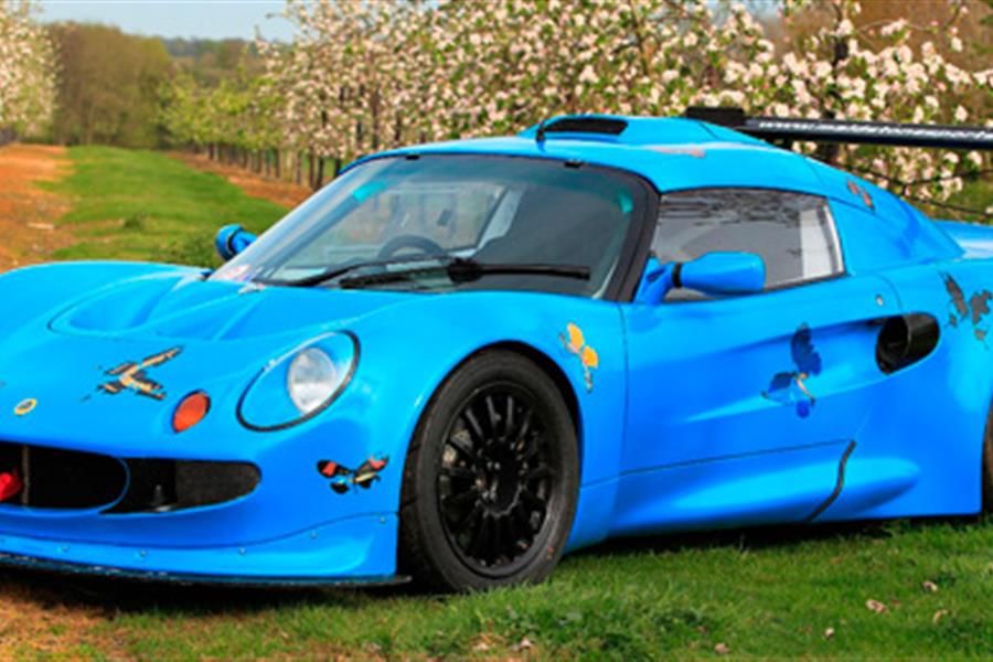 Lotus Cup UK team unveil Damien Hirst designed livery