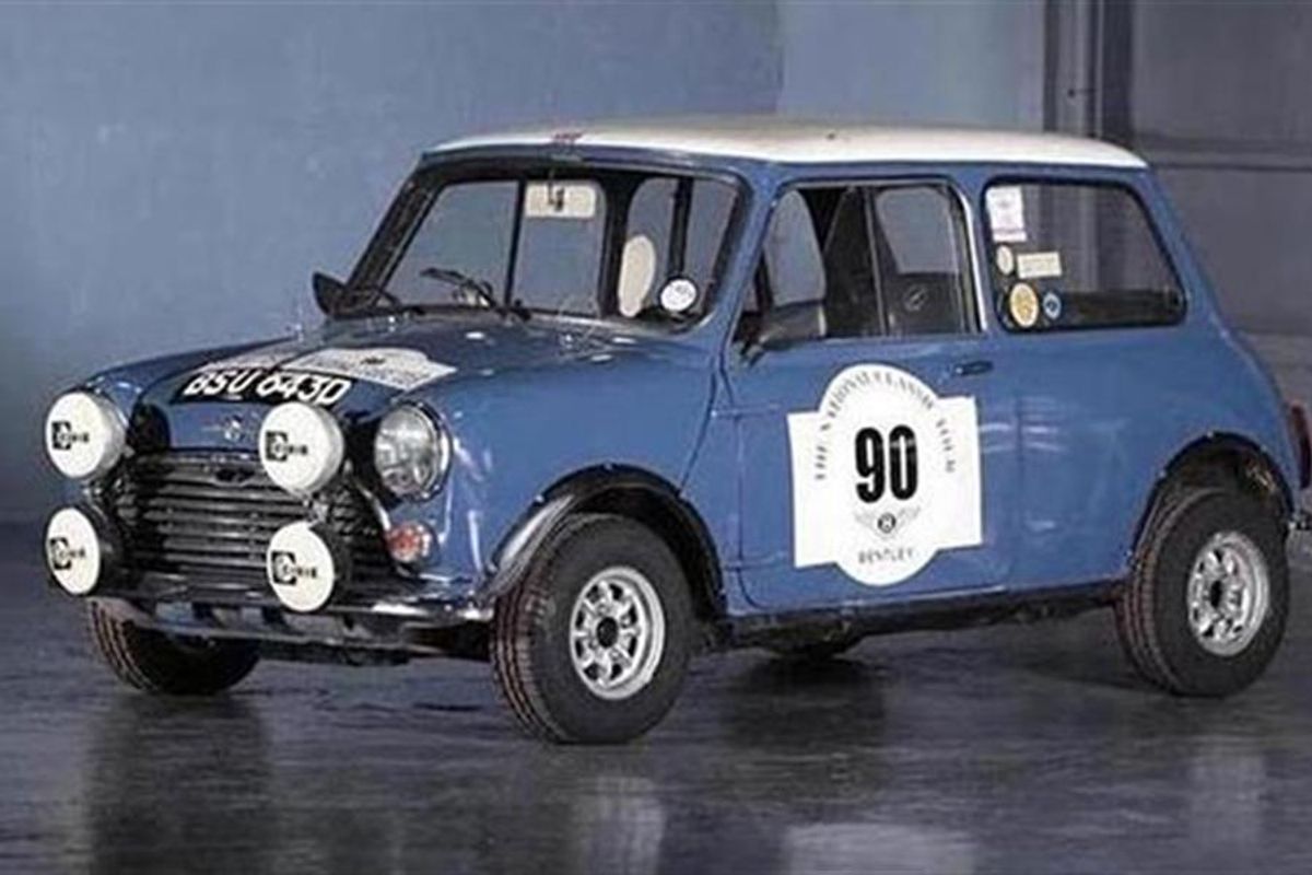 Bonhams Auctions Retromobile 2014