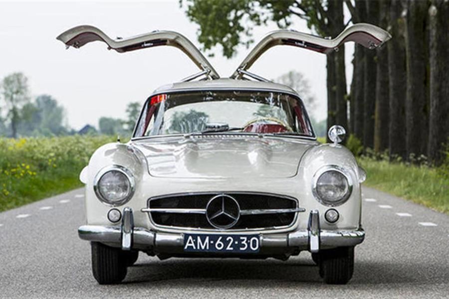 Bonhams Mercedes-Benz sale nets 12m euros