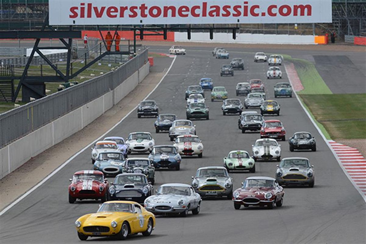 Ferrari 250 SWB wins Tourist Trophy