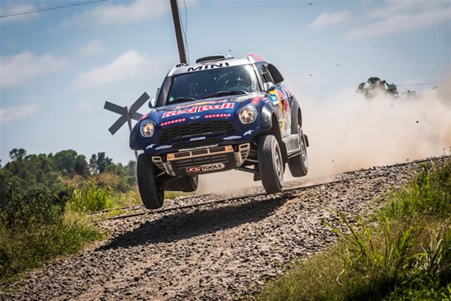 Nasser Al-Attiyah wins stage two at the 2015 Dakar Rally