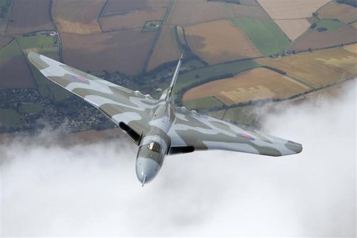 Last flying Vulcan bomber to make  starring appearance at Cholmondeley Pageant of Power