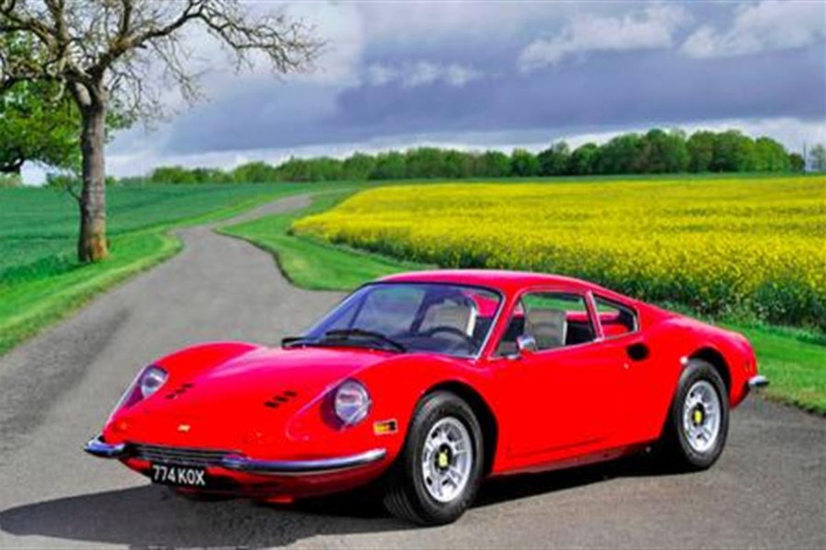 Seventies, Eighties and Nineties supercars head to Silverstone Classic Sale
