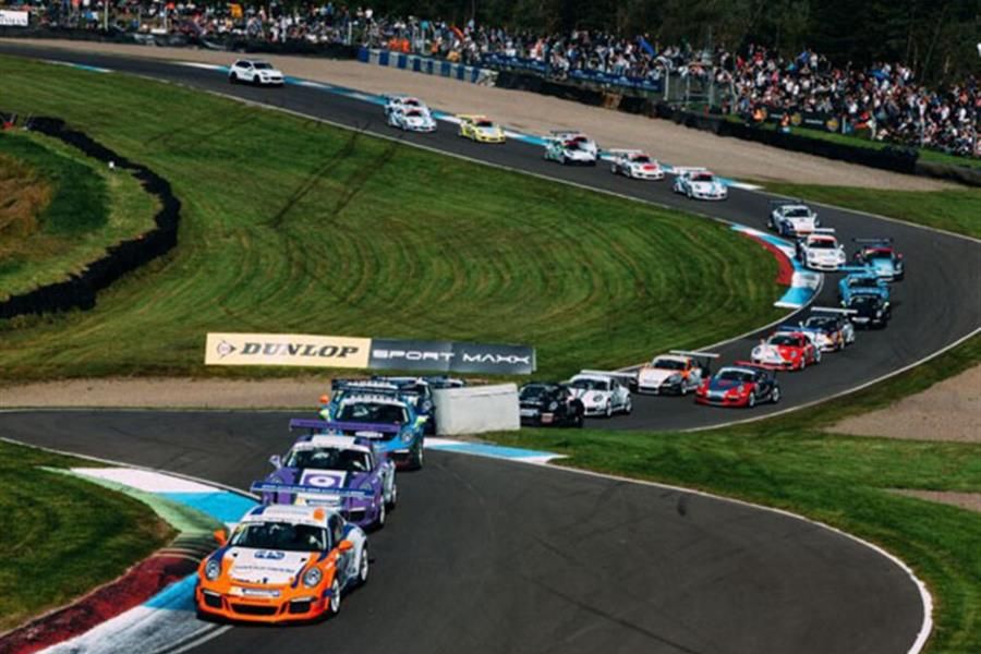 Dan Cammish does Porsche Carrera Cup GB double at Knockhill