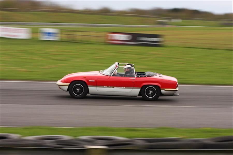 All Roads Lead To Castle Combe For 2016 MSA Spring Classic‏