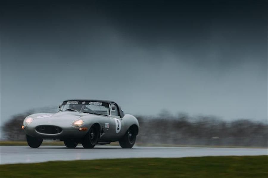 Jaguar Classic Challenge sees Thomas and Lockie win at Donington