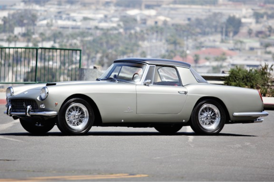 Pebble Beach Auction : 1960 Ferrari 250 GT Series II Cabriolet