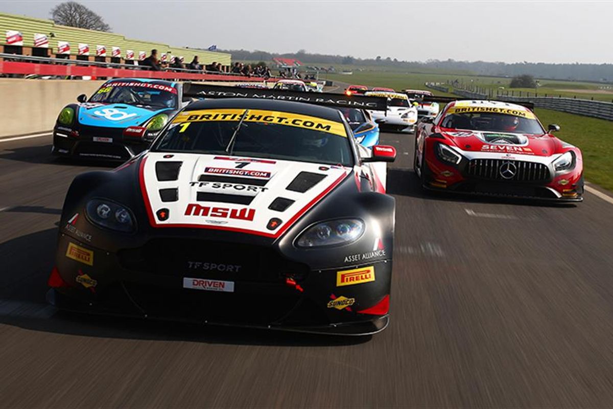 31-car 2017 entry list for British GT