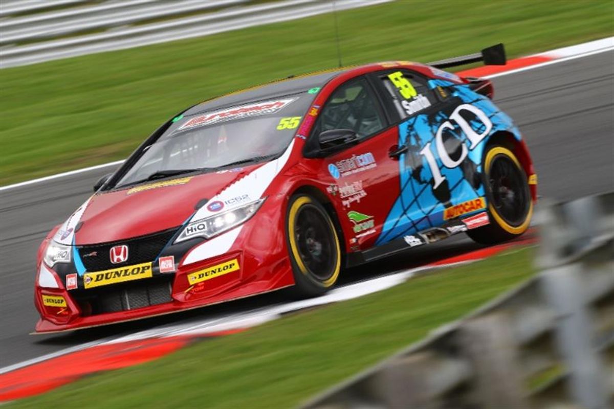 Jeff Smith secures maiden BTCC pole