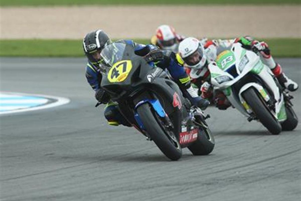 New Suzuki GSX-R1000 podiums in BSB Superstock debut