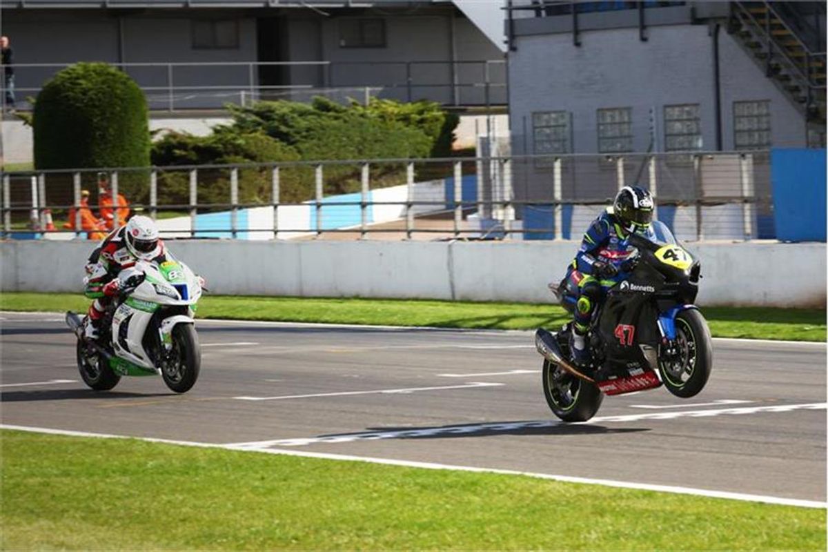 New Suzuki GSX-R1000 takes Superstock victory at Donington