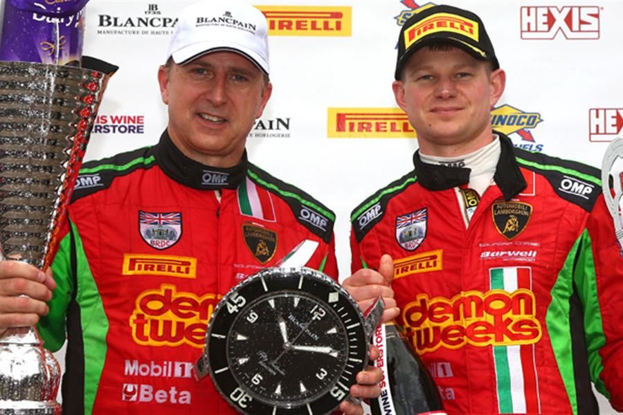 Barwell's Minshaw and Keen double up at Oulton GT 