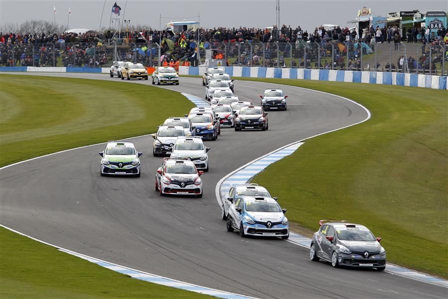 Max Coates and Paul Rivett share Clio Cup victories