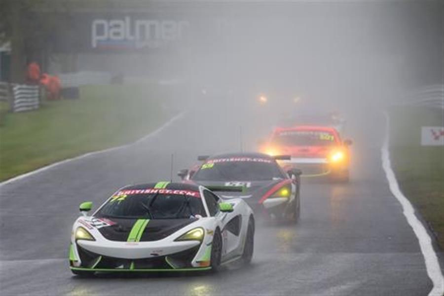 McLaren 570S GT4 scores first win of the season at Oulton Park