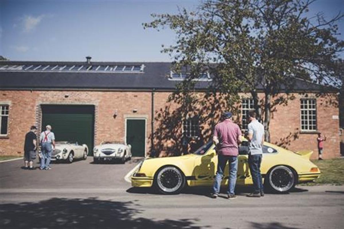 Banbury and Bicester College to offer classic car maintenance courses