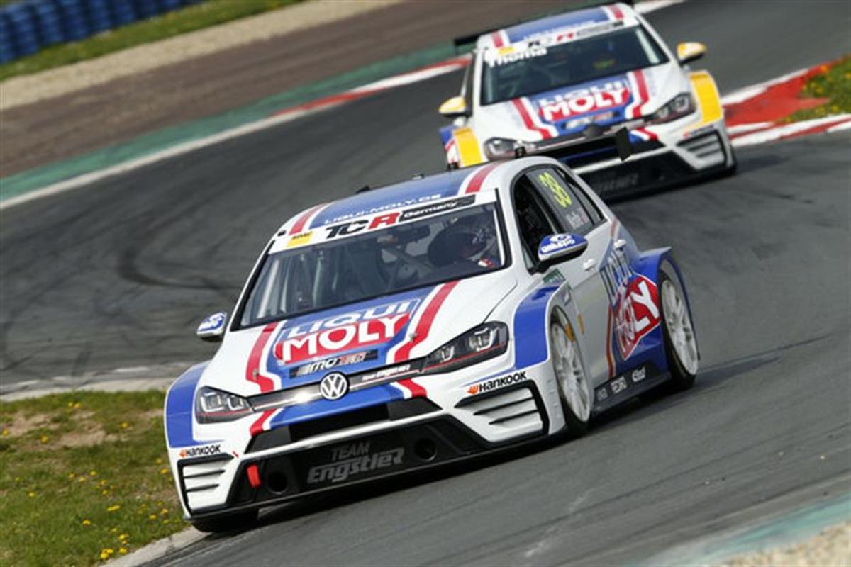 Nine Golf GTI on the grid for the new TCR Germany season