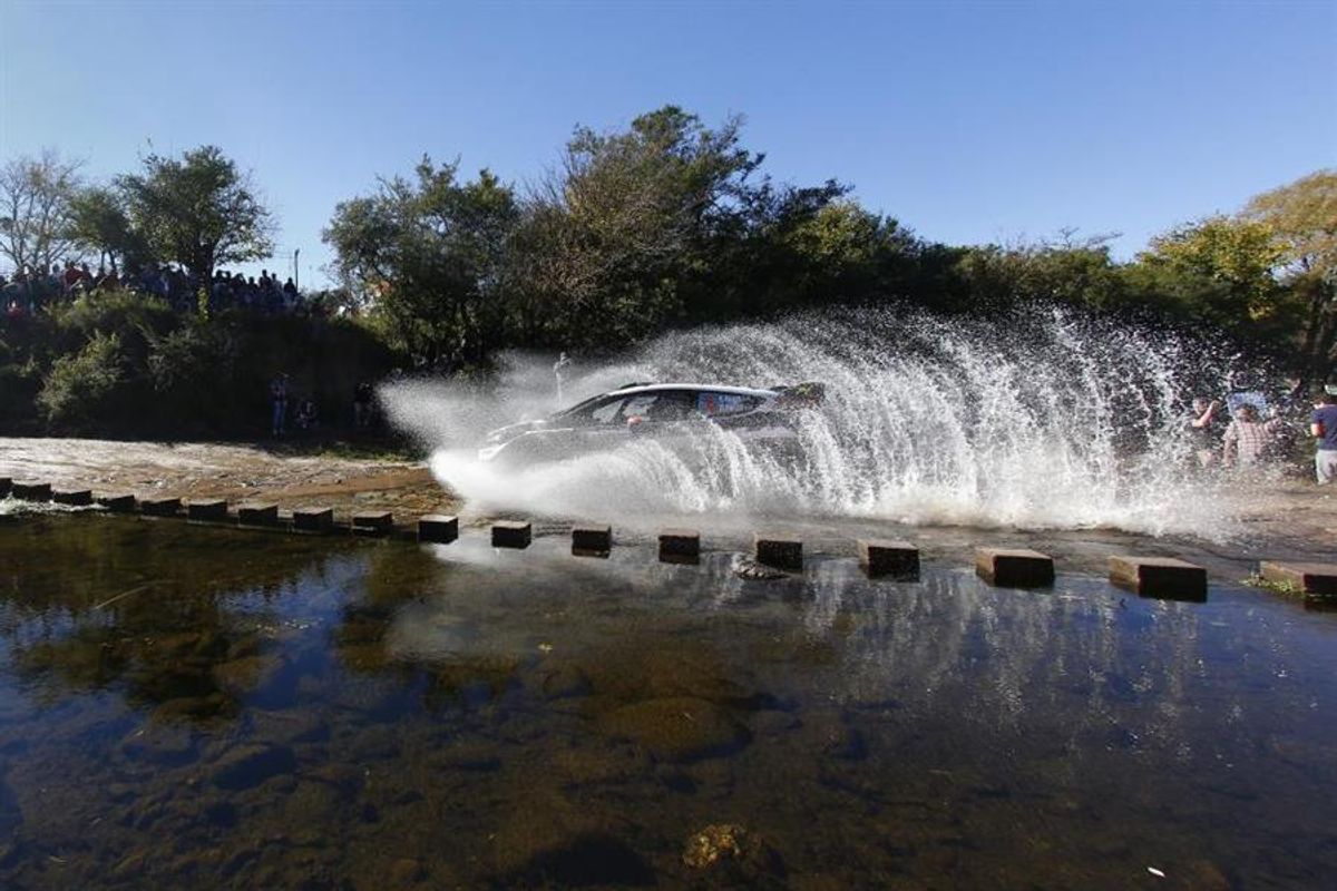 Evans drops time, Meeke bounces back in Rally Argentina