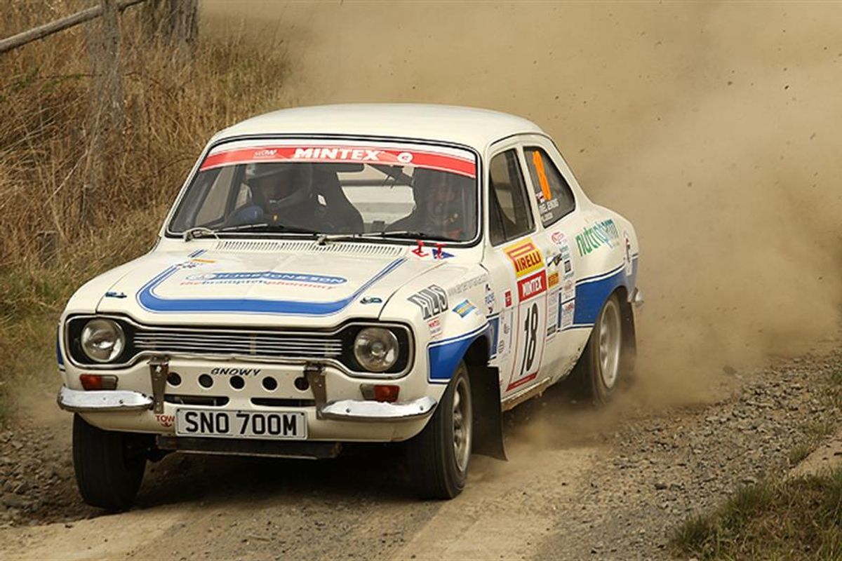 Elliott takes Mintex MSA BHRC hat-trick