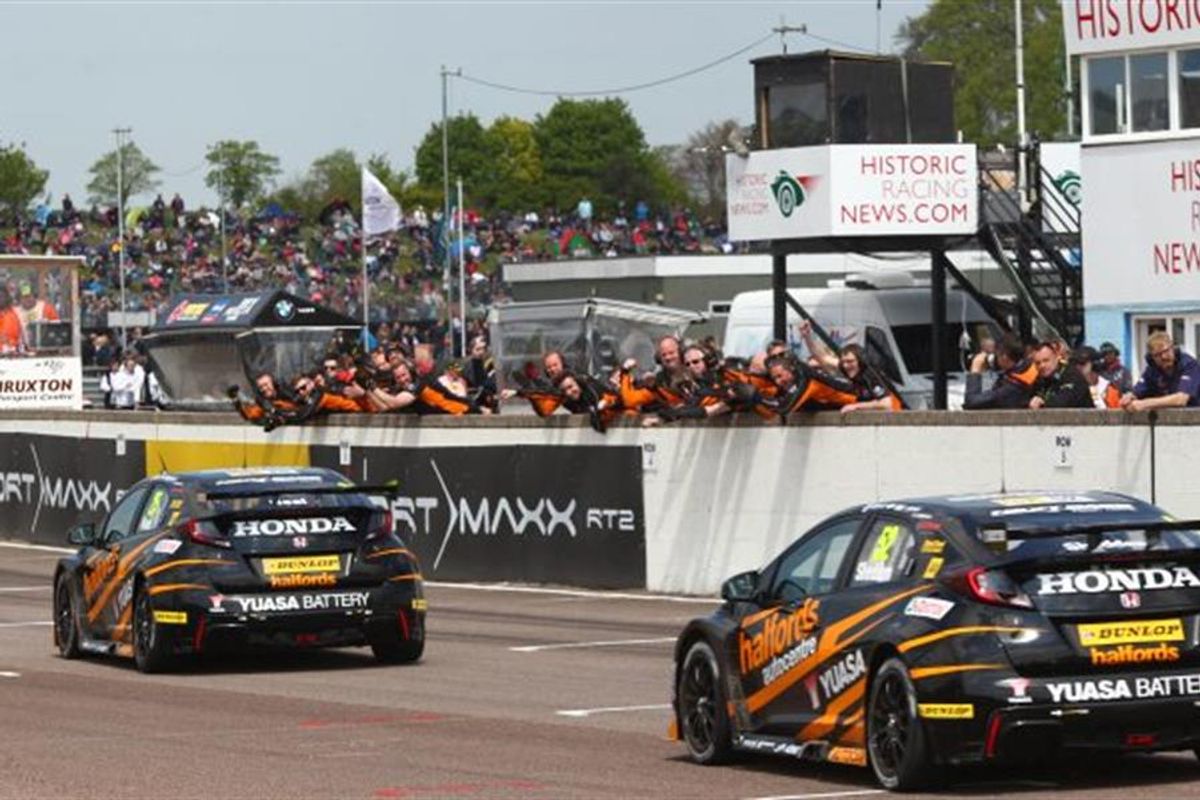 Matt Neals leads Honda 1,2,3 in Thruxton BTCC Race 1