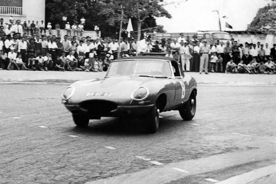 Jaguar E-Type Series 1 3.8 Litre Roadster at Sothebys Villa Erba Sale