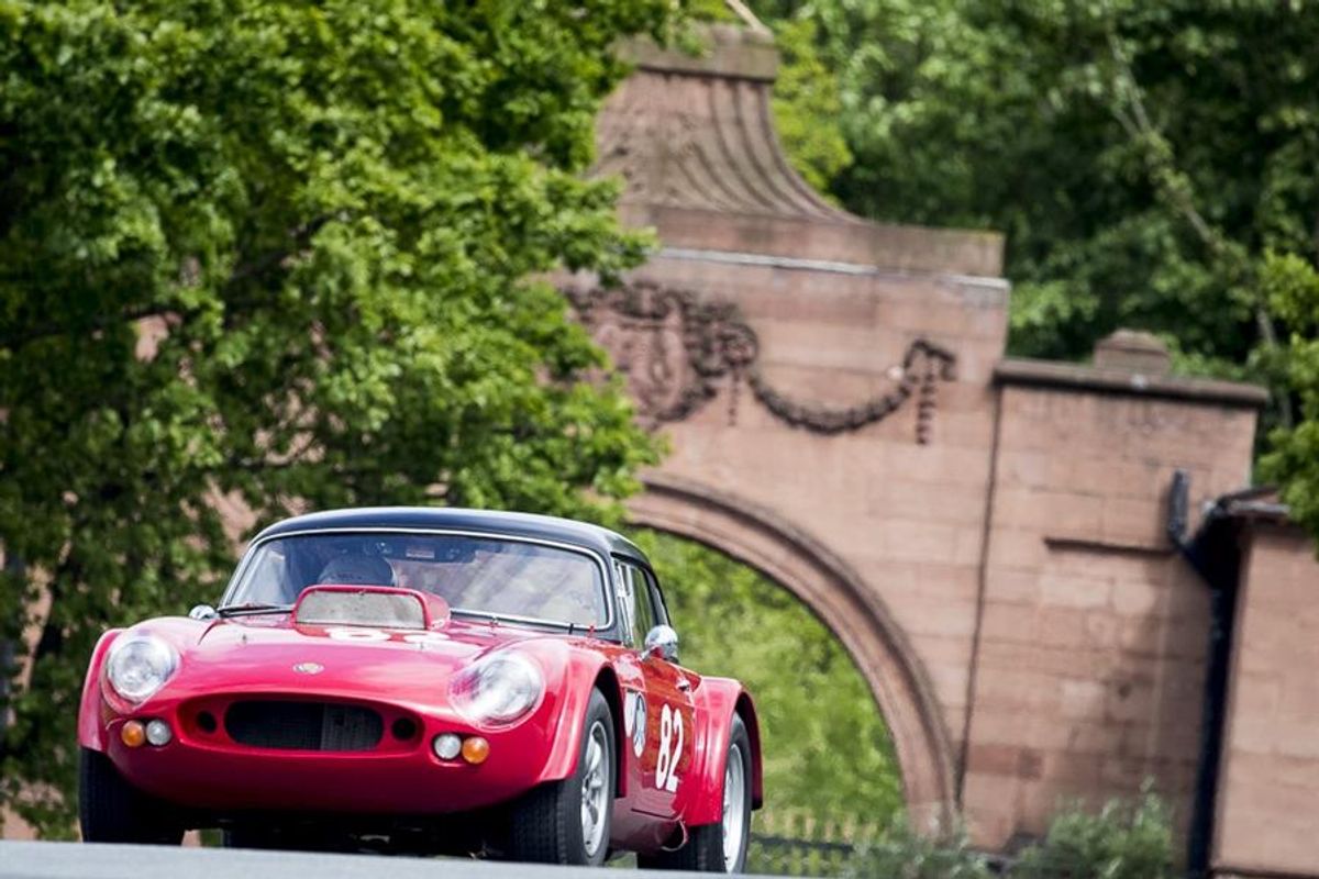 Hilliard, Guess steal the show at Oulton AMOC Racing meeting