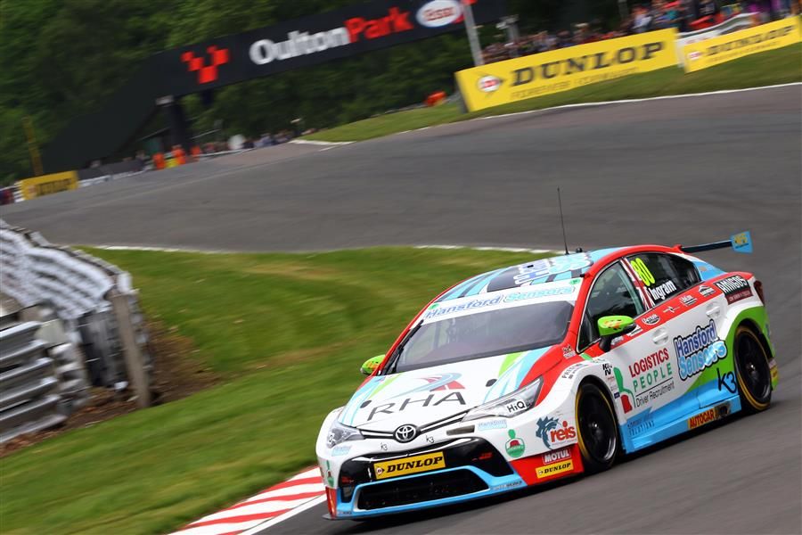 Speedworks and Ingram maintain BTCC Independents' advantage on torrid weekend