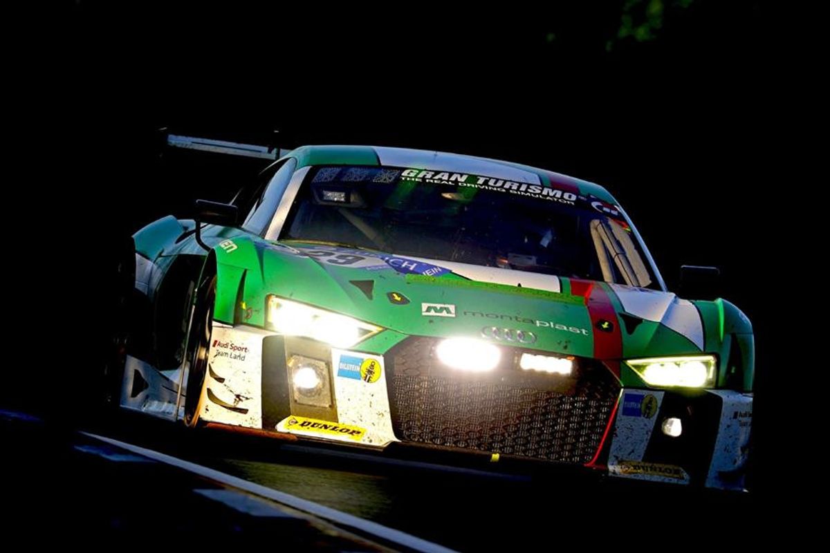 Kelvin van der Linde wrests victory from defeat at Nurburgring 24