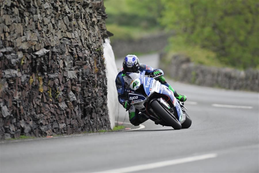 Rain frustrates Wednesday IOM TT Qualifying 