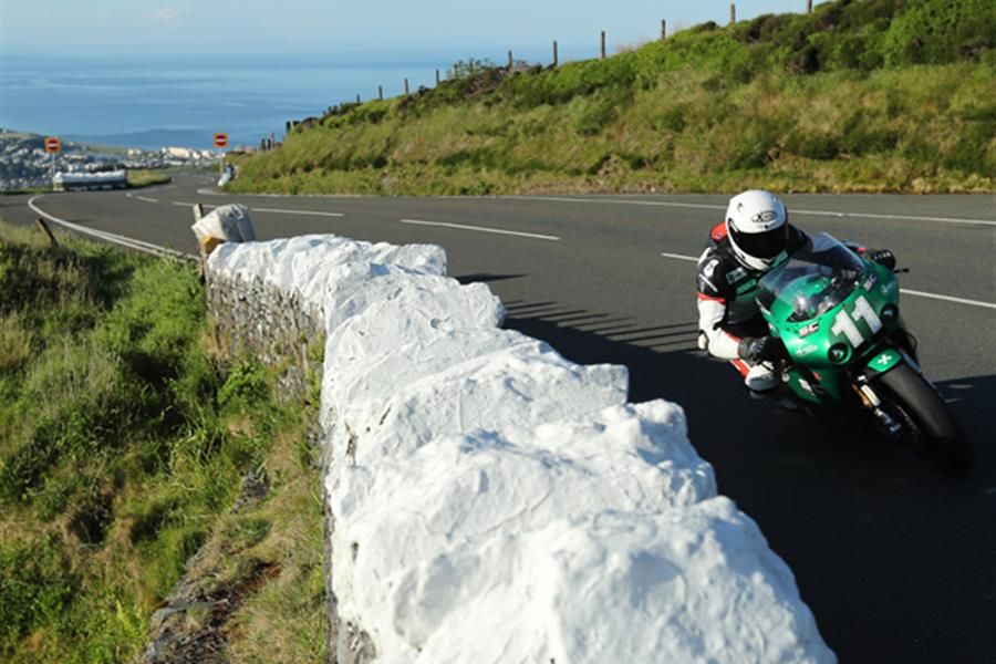 Anstey tops IOM TT Superbike board but Hutchinson fastest on the night on his stocker